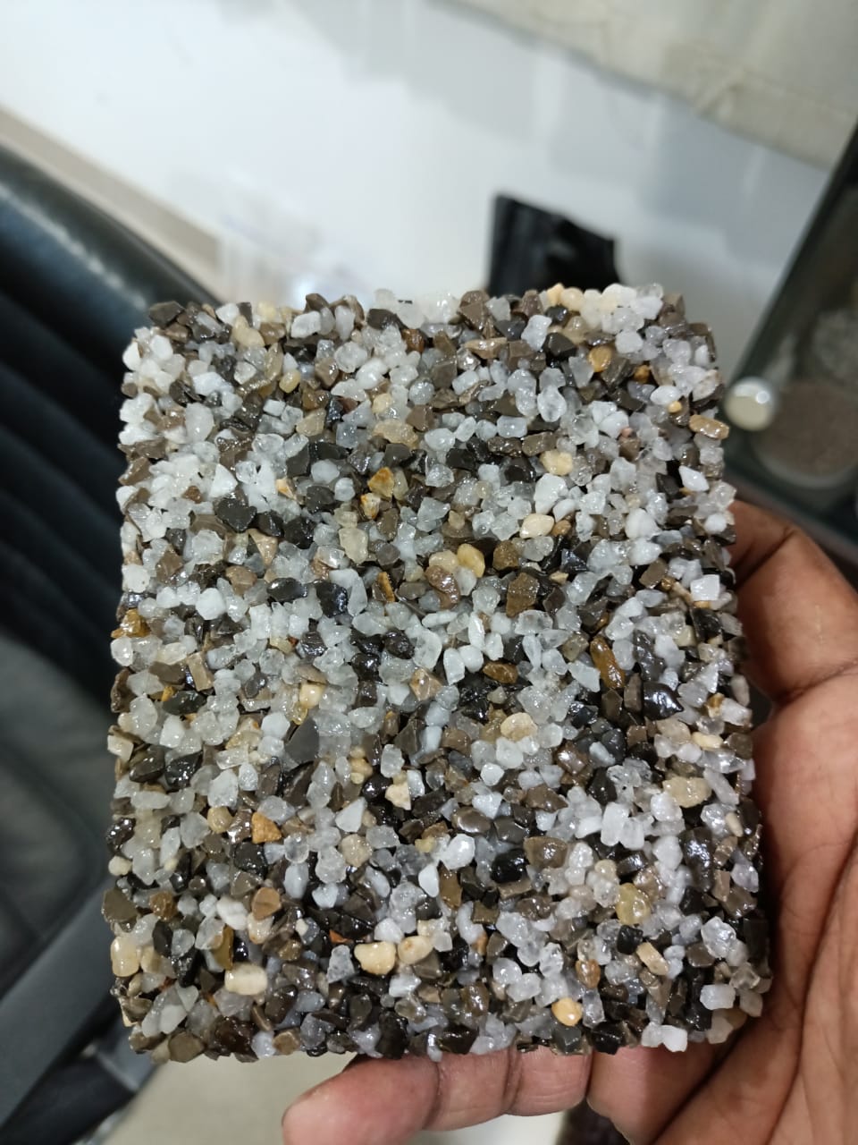 Lorem Ipsum is simply dummy text of the printing and typesetting ndustry. 